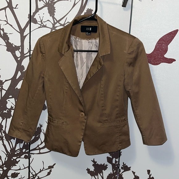 Forever 21 (Forever XXI) Women’s Size S Brown Tan & White One Button Blazer $30 - Picture 2 of 12